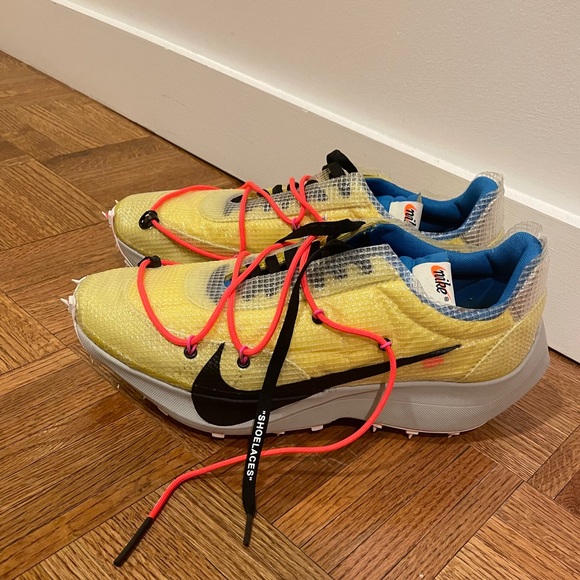 zoom vapor off white